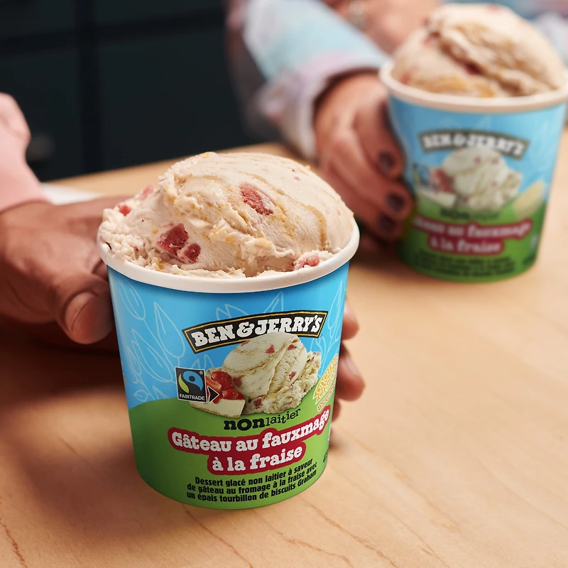 Dessert Glacé Non Laitier Ben & Jerry's Gâteau au Fauxmage à la Fraise 473 mL