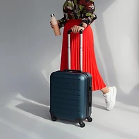 JetStream® 4-Piece Carry-On Hardside Luggage Set: 20 Inch Carry On Spinner Suitcase and 3 Packing Cubes, Rolling Suitcase Set