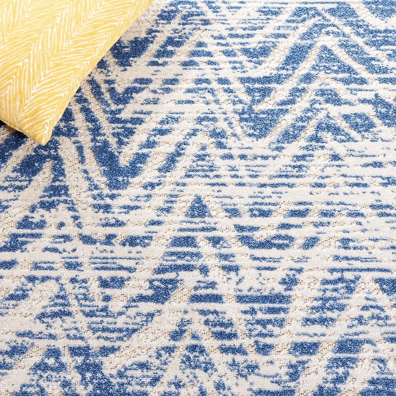 SAFAVIEH Cottage Ronni Chevron Indoor/Outdoor Area Rug