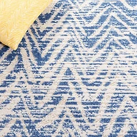 SAFAVIEH Cottage Ronni Chevron Indoor/Outdoor Area Rug