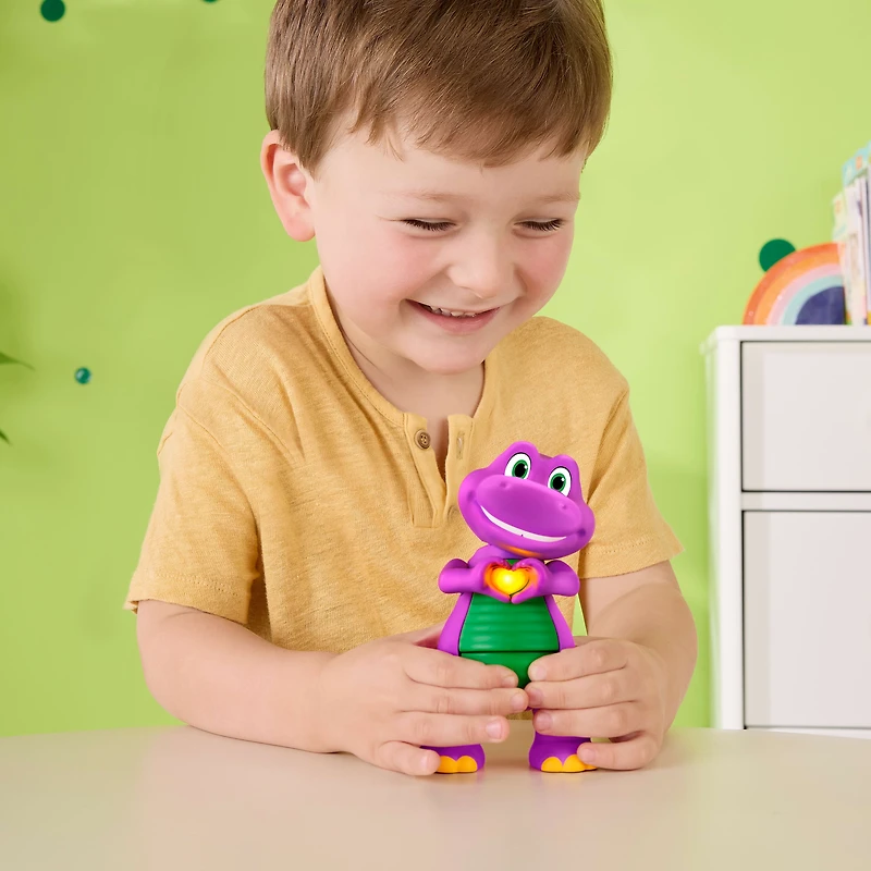 Figurine jouet Barney Mains en cur Le Monde de Barney de Fisher-Price avec musique et lumières pour enfants Âges 2Y+