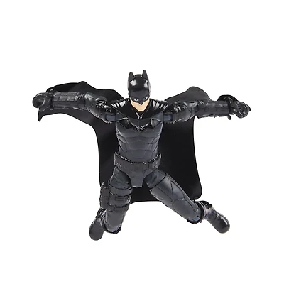 DC Comics, Figurine articulée Wingsuit Batman de 10 cm avec 3 accessoires et une carte mystère, Jouets pour enfants à collectionner du film Batman pour garçons et filles à partir de 3 ans