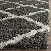 Safavieh Dallas Logan Geometric Shag Area Rug