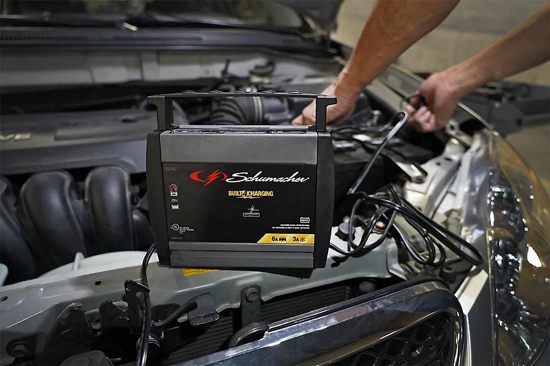 Schumacher Electric 6 Amp 3-in-1 Fully Automatic 6V/12V Car Battery Charger and Maintainer, SC1357