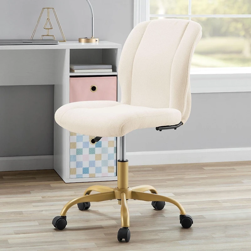 Chaise de bureau sans accoudoir Mainstays recouverte de tissu bouclé, crème Tissu bouclé doux