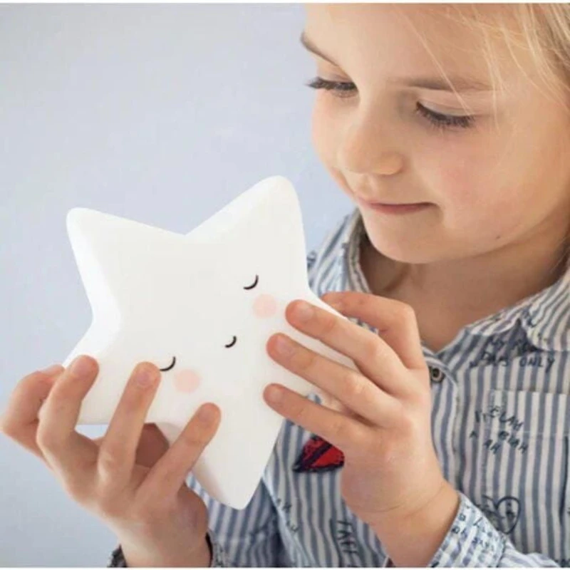 A Little Lovely Company - Veilleuse Sans Fil - Forme d'Étoile Endormie - Lumière Douce pour un Sentiment de Sécurité - Sans Fil et Portable - Parfaite pour les Chambres d'Enfants