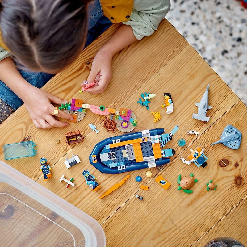 LEGO City Explorer Diving Boat 60377 Ocean Building Toy, Includes a Coral Reef Setting, Mini-Submarine, 3 Minifigures and Manta Ray, Shark, Crab, 2 Fish and 2 Turtle Figures