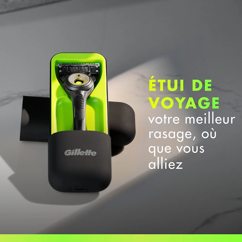 Rasoir GilletteLabs pour hommes avec barre exfoliante, édition noire et dorée, 1manche, 3cartouches de rechange, comprend un étui de voyage pour un rangement pratique lors de vos déplacements 1CT
