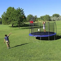 SKYWALKER TRAMPOLINES Double fixation de jeu de basket-ball pour trampolines extérieurs ronds de 15 pieds, matériaux souples pour une plongée en toute sécurité
