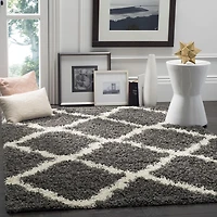 Safavieh Dallas Logan Geometric Shag Area Rug