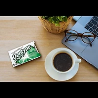 Dentyne White, Gomme sans sucre menthe verte, paquet de 4 (64 pièces)