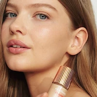 MCoBeauty - Éclat impeccable - Filtre peau lumineuse - Fond de teint 4 en 1 - 3,5 Clair/Moyen - 30 ml