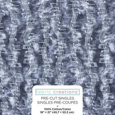 Tissu pré-coupé Fat Quarter de Fabric Creations bleu marin avec des lignes blanches de musique - 18" x 21" / 45cm x 53cm