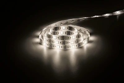 Bande lumineuse à DEL blanche activée par mouvement Glo Motion de Merkury Lumineuse activée mouvement