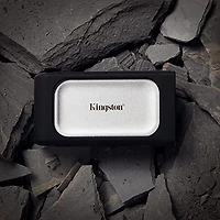 Kingston XS2000 - SSD - 2 To - Externe (portable) - USB 3.2 Gen 2x2 (Connecteur USB-C)