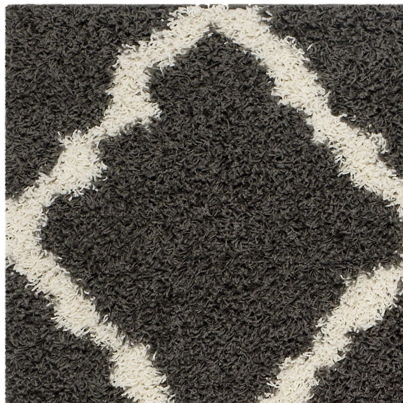 Safavieh Dallas Logan Geometric Shag Area Rug