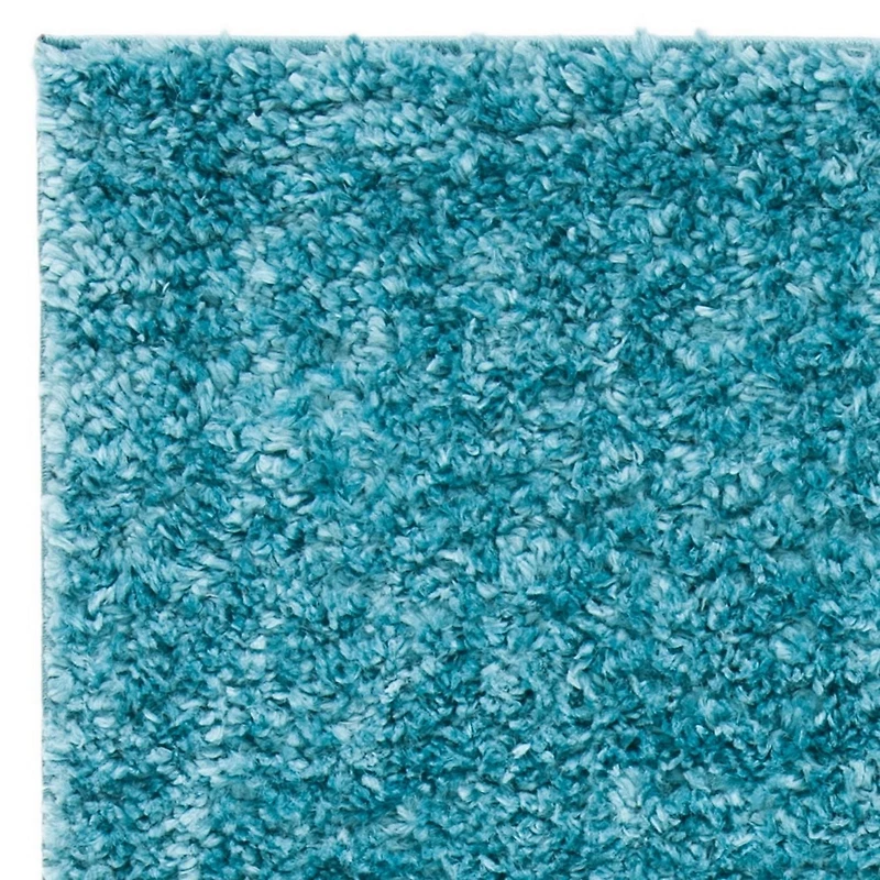 SAFAVIEH August Carlene Solid Plush Shag Area Rug