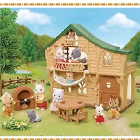 Calico Critters Lakeside Lodge Gift Set, Dollhouse Playset with Figure and Furniture