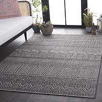 SAFAVIEH Beach House Jolanta Geometric Indoor/Outdoor Area Rug
