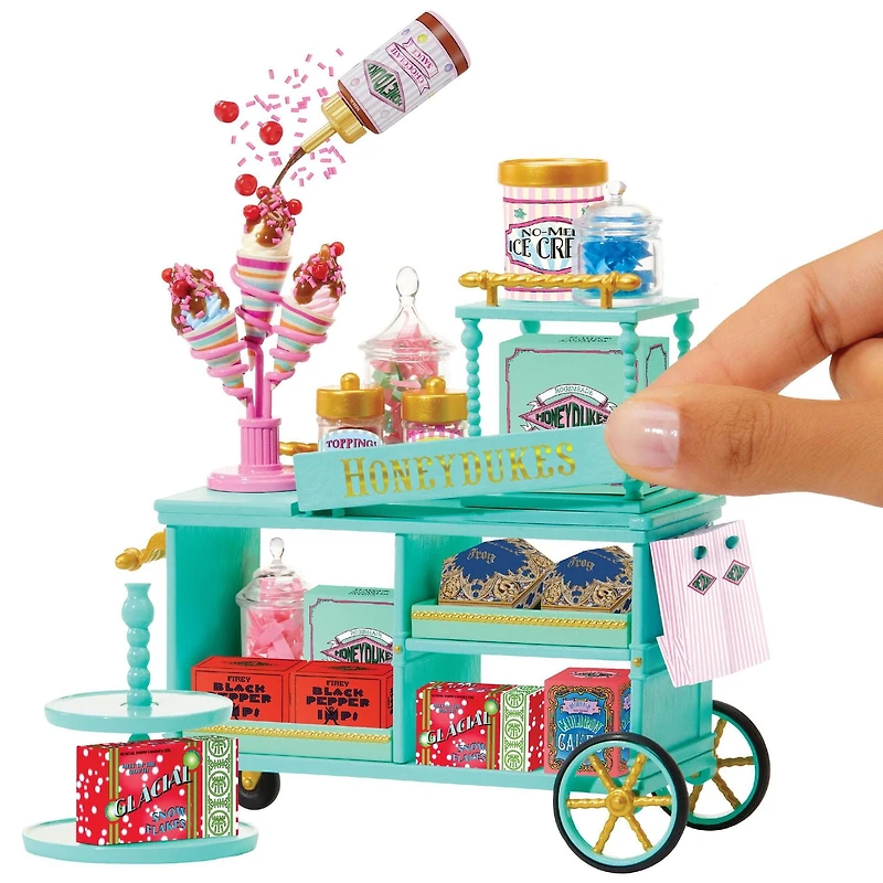 MGA's Miniverse Make It Mini Honeydukes Trolley Harry Potter™ Mini Collectibles