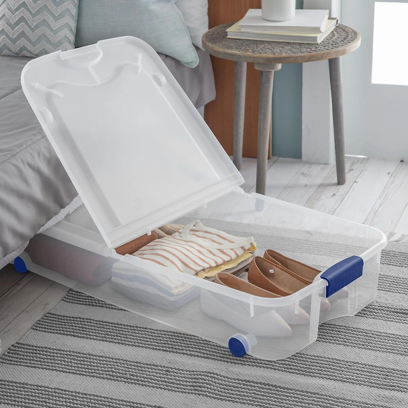 Boîte de rangement Sous-le-lit sur roulettes UltraMC de Sterilite de 62 L en bleu 62L