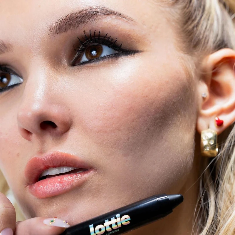 Lottie London - Last Night’s Liner Ultimate Black - Smokey Eyeliner Thick Point Crayon