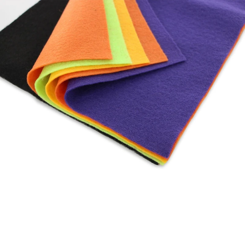 FABRIC CREATIONS Rainbow ClassicFelt™ Squares 10 Pack - Black and White - 9" x 12" (23 cm x 30 cm)