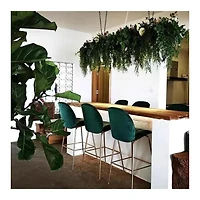 Stool with Gold Metal Legs – Elegant and Stylish Stool, Perfect for Bars or High-Top Tables, Featuring a Comfortable Pink Upholstered Seat and Sleek Gold Legs for a Modern Touch