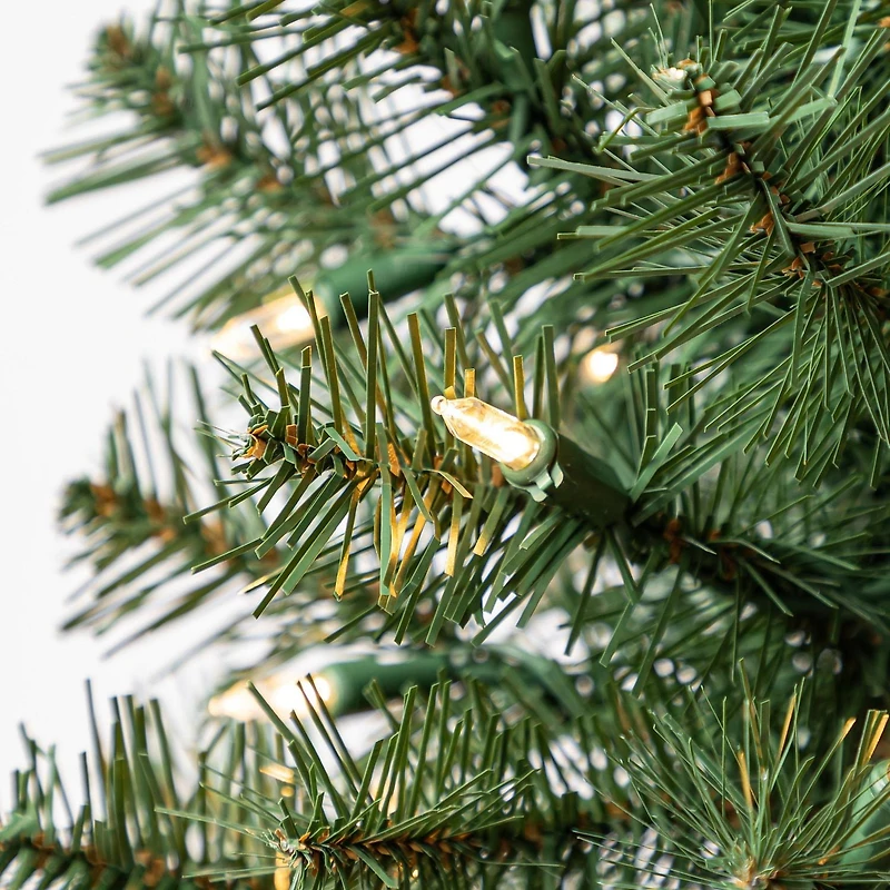 Holiday Time Arbre de Noël artificiel Épinette Complet Régulier Noble Pré-Éclairé de 24 po (60,96 cm) - Vert 72 pointes de branches