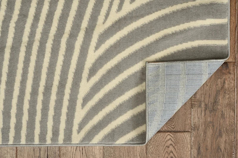 Capri Binya Light Grey & Bone 6' 5" x 9' 3" Area Rug