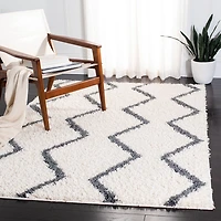 Safavieh Venus Carleen Tapis Chevron Shag