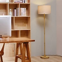 Lampe sur pied Cove de 62 po en similibois avec abat-jour en jute