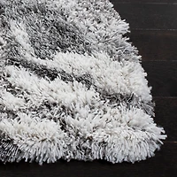 SAFAVIEH Horizon Konstantinos Abstract Shag Area Rug