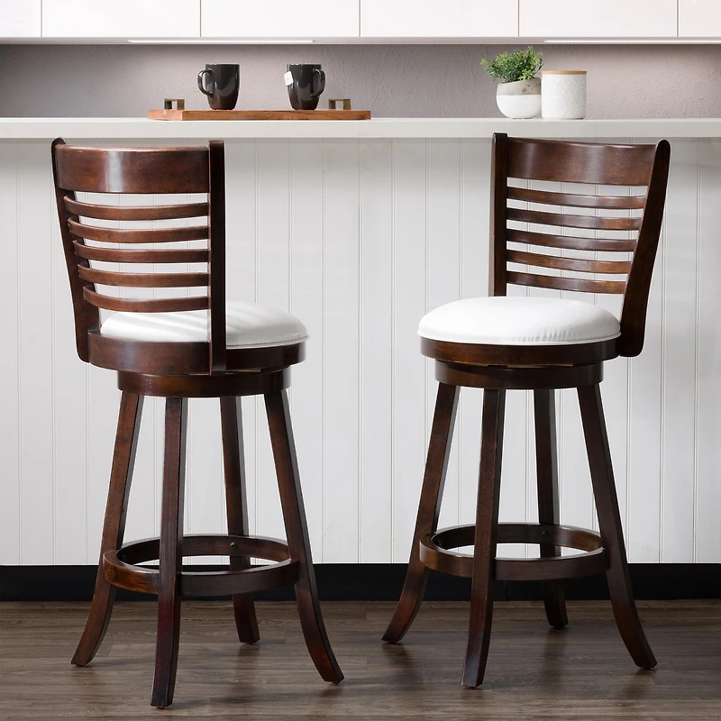 Lot de 2 tabourets de bar pivotants d'intérieur CorLiving Willa marron foncé avec assises en similicuir blanc et dossiers hauts à lattes horizontales