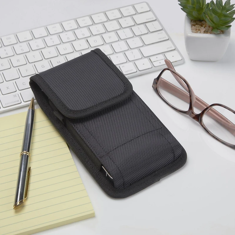 Étui universel léger pour téléphone avec fermeture Velcro de onn. Pour jusqu’à 17 cm (6,7 po)