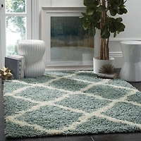 Safavieh Dallas Logan Geometric Shag Area Rug