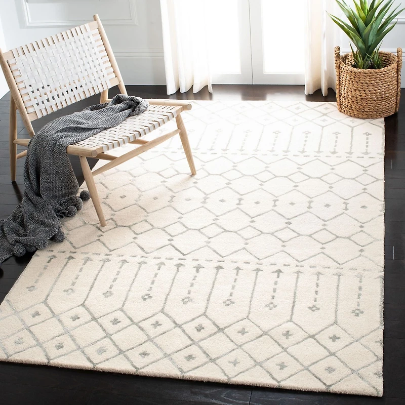 Safavieh Himalaya Darin Geometric Area Rug