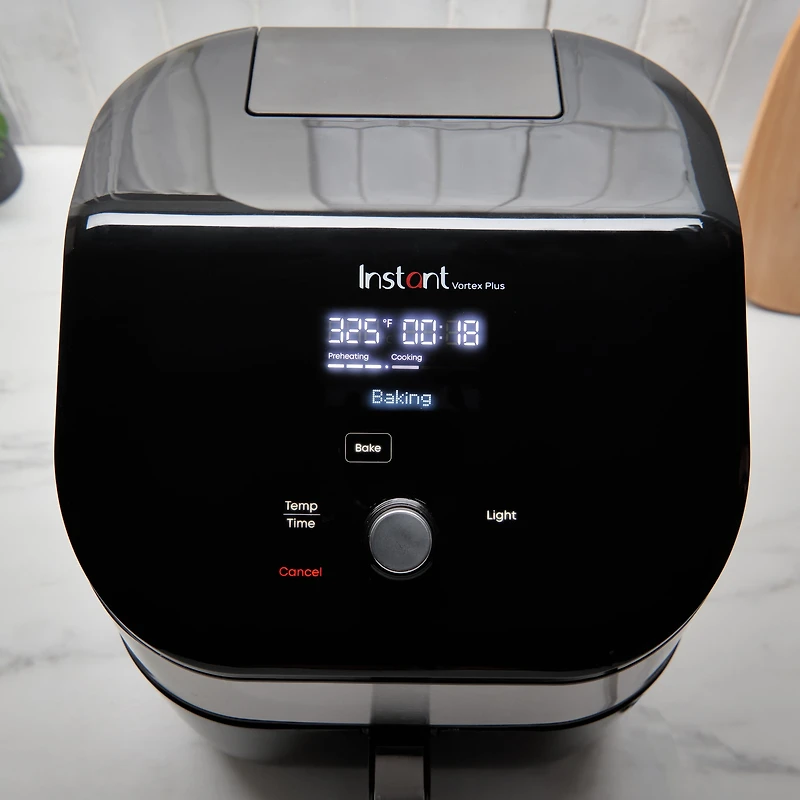 Instant Pot 6QT VORTEX Plus ClearCook 6-in-1 Air Fryer, Clear Windows, Custom Program Options, Crisps, Broils, Roasts, Dehydrates, Bakes, Reheats, from the Makers of Instant Pot, Black