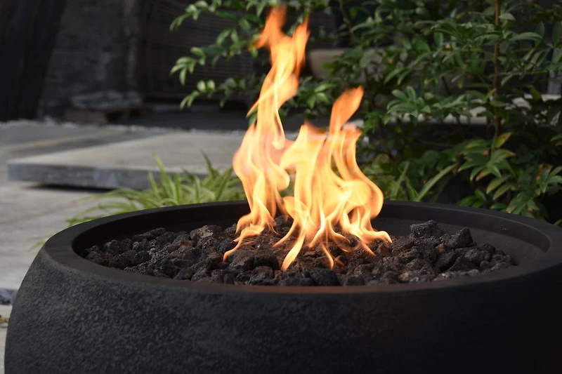 Bol de feu Modeno York – Noir texturé – Béton renforcé de fibres de verre – Gaz naturel