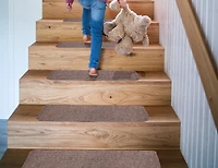 Tapis utilitaire et nervuré pour le escaliers de la collection Lifesaver, 8 po. X 30 po.