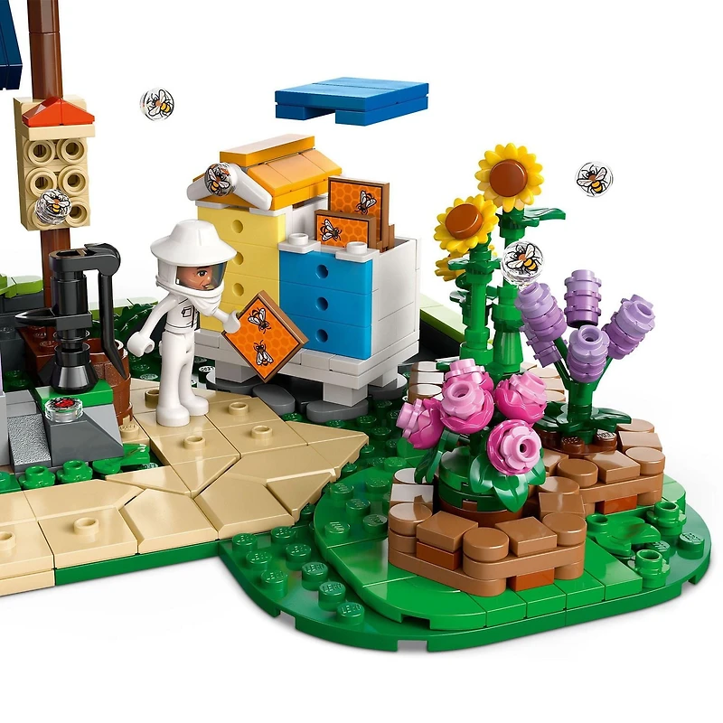 LEGO Friends Beekeepers' House and Flower Garden Toy Building Set - Pretend Play Set for Kids, Girls and Boys, Ages 12+ - Gift Idea for Birthday - with 4 Minidolls and 2 Animal Toys - 42669