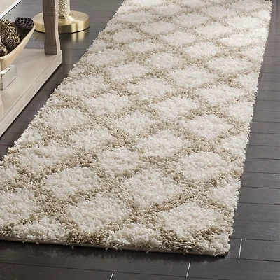 Safavieh Layla Geometric Plush Shag Area Rug