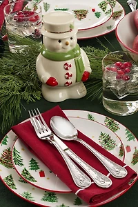 ONEIDA MERRY & BRIGHT TREAT JAR