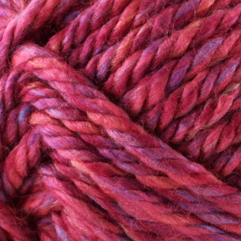 Lion Brand Hometown® Yarn  #6 Super Bulky/ Chunky Yarn 142g/74 m 3-Pack