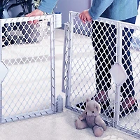 Barrière Six Panneaux Facile d'emploi Superyard Classique en plastique de North States, pour les enfants et les animaux domestiques