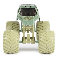 Monster Jam, Official Soldier Fortune Monster Truck, Collector Die-Cast Vehicle, 1:24 Scale, Kids Toys for Boys and Girls Ages 3 and up