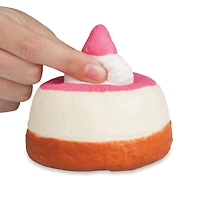 Squishies mous et doux The Orb Factory à gâteau fromage fraise