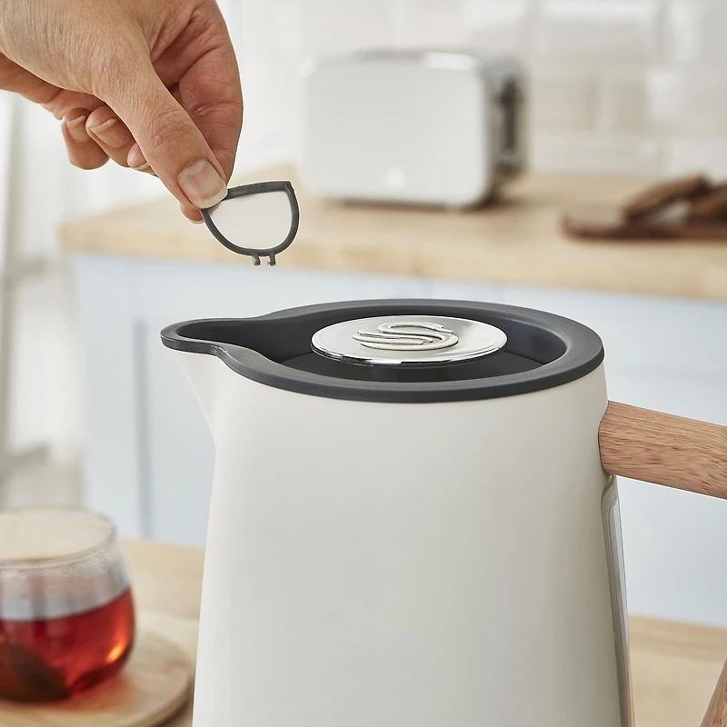Swan Nordic Kettle 1.7 L SK14610WHTN