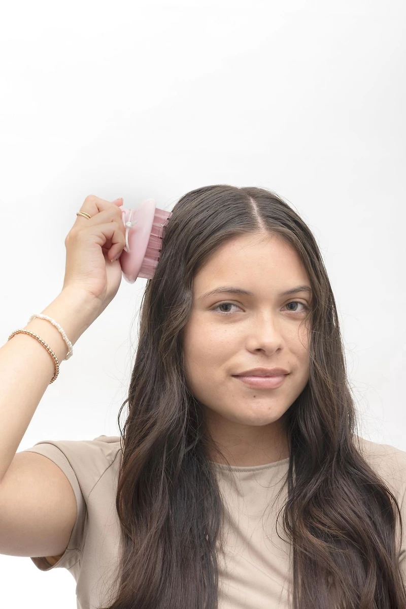 Brosse à triple action pour le shampooing et le cuir chevelu Conair