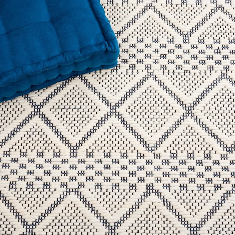SAFAVIEH Natura Maisy Tapis Géométrique Rayé